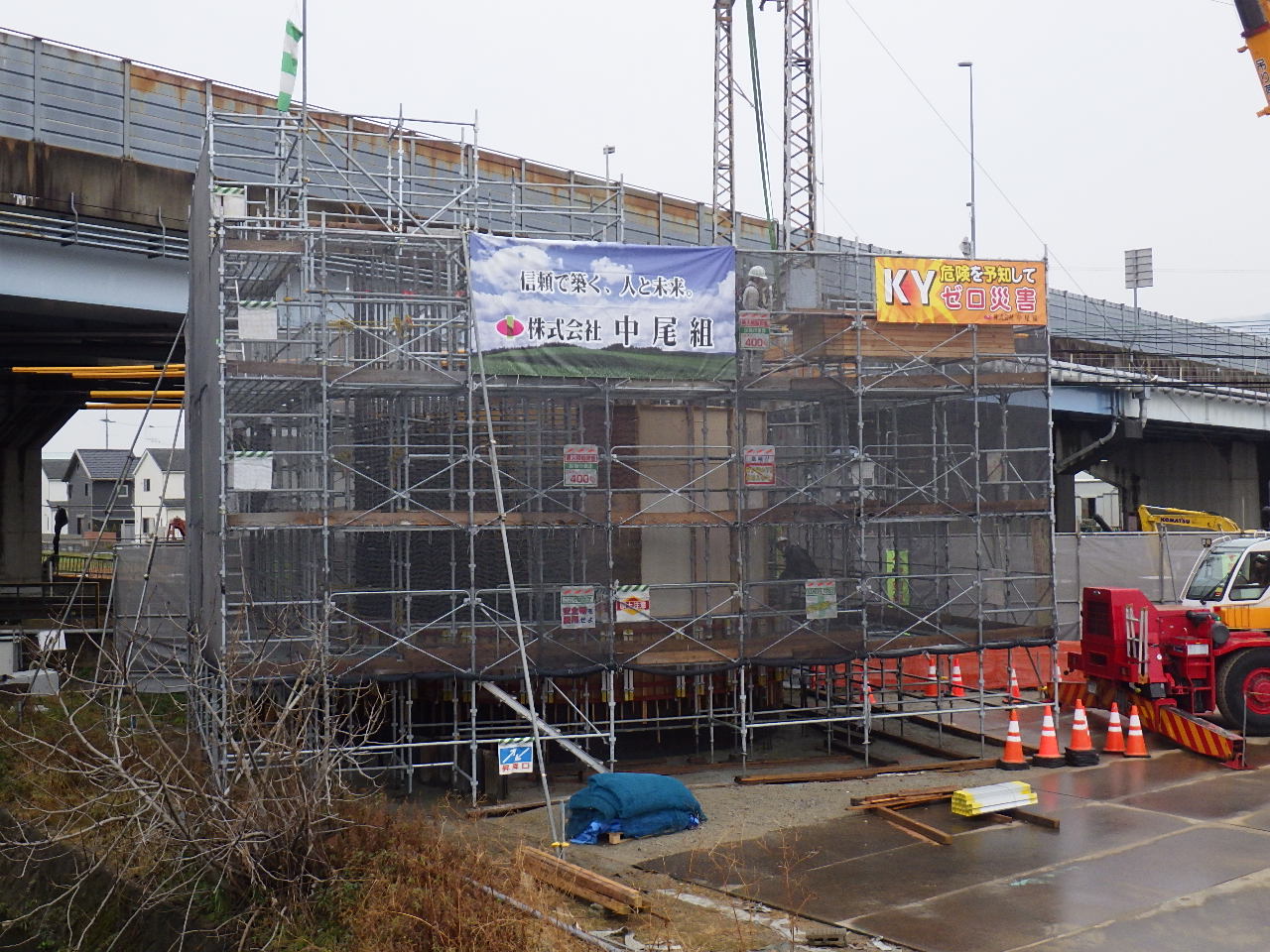 大和御所道路橿原高田ICランプ橋（AP20）下部工事