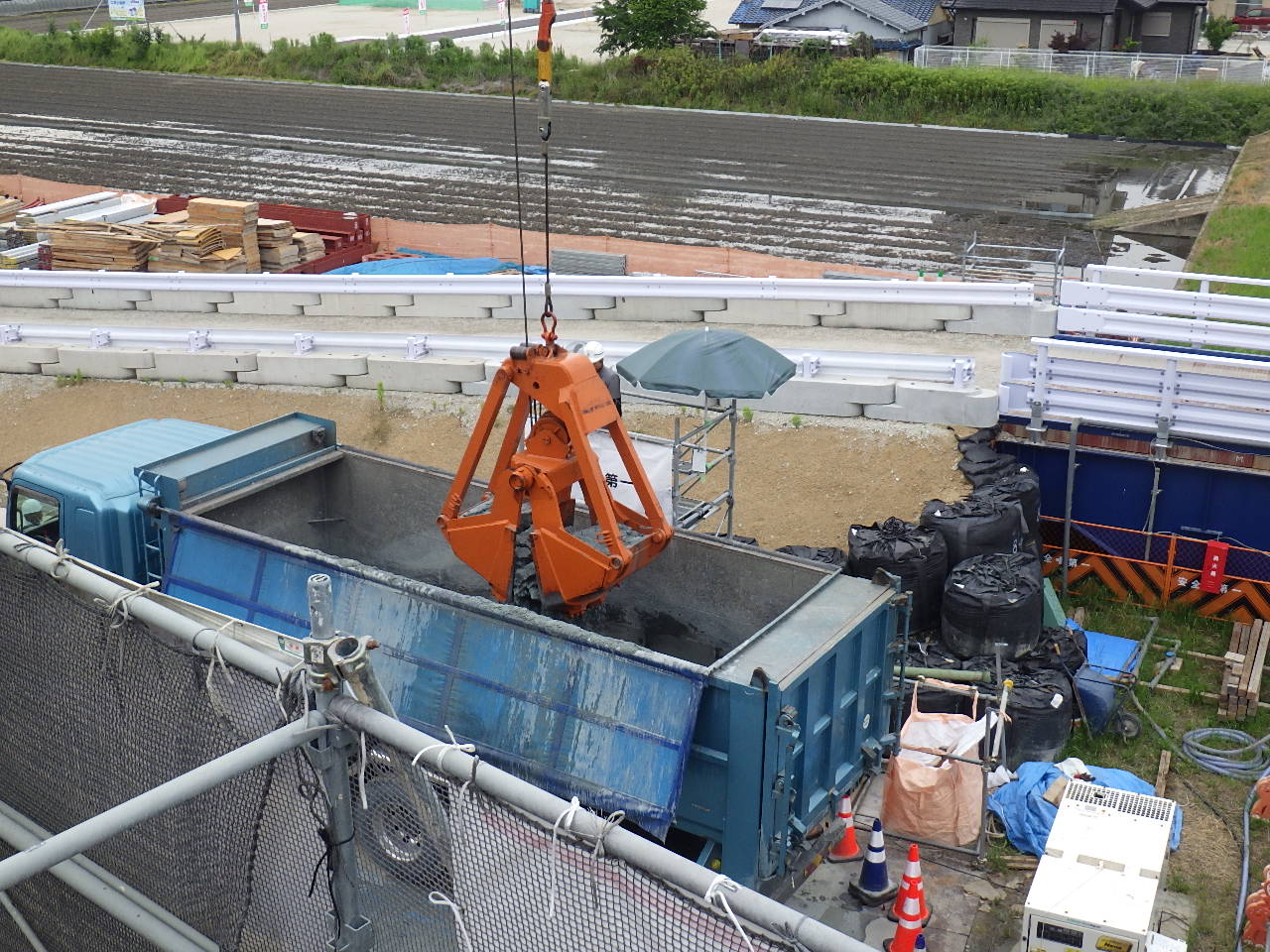 大和御所道路橿原高田ICランプ橋（AP20）下部工事