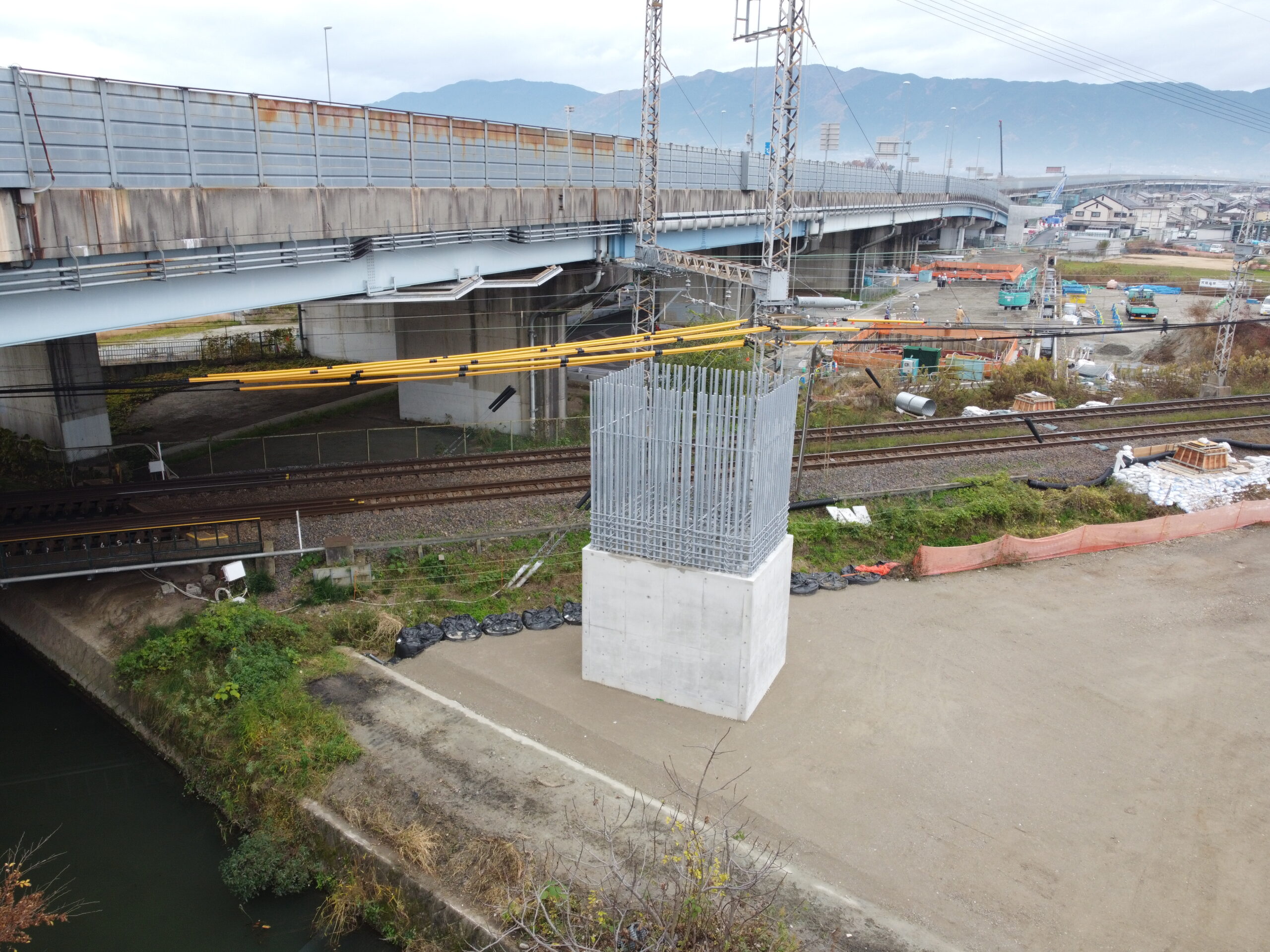 大和御所道路橿原高田ICランプ橋（AP20）下部工事