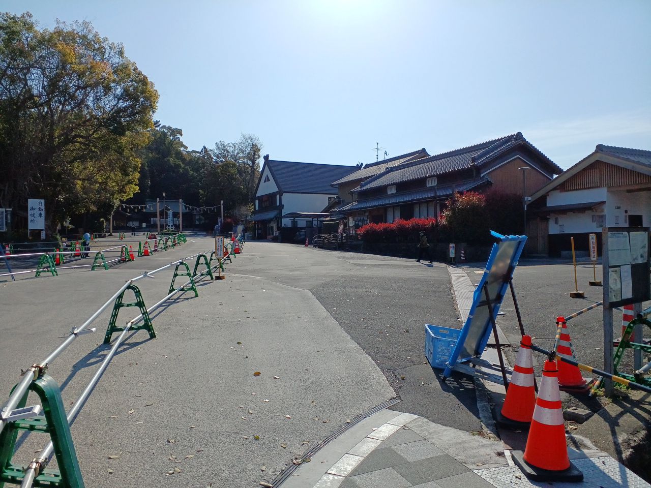 三輪山線　南側側道工事（無電柱化（都づくり））