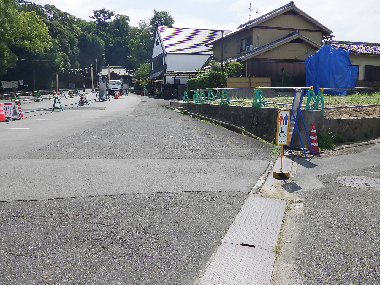 三輪山線　南側側道工事（無電柱化（都づくり））
