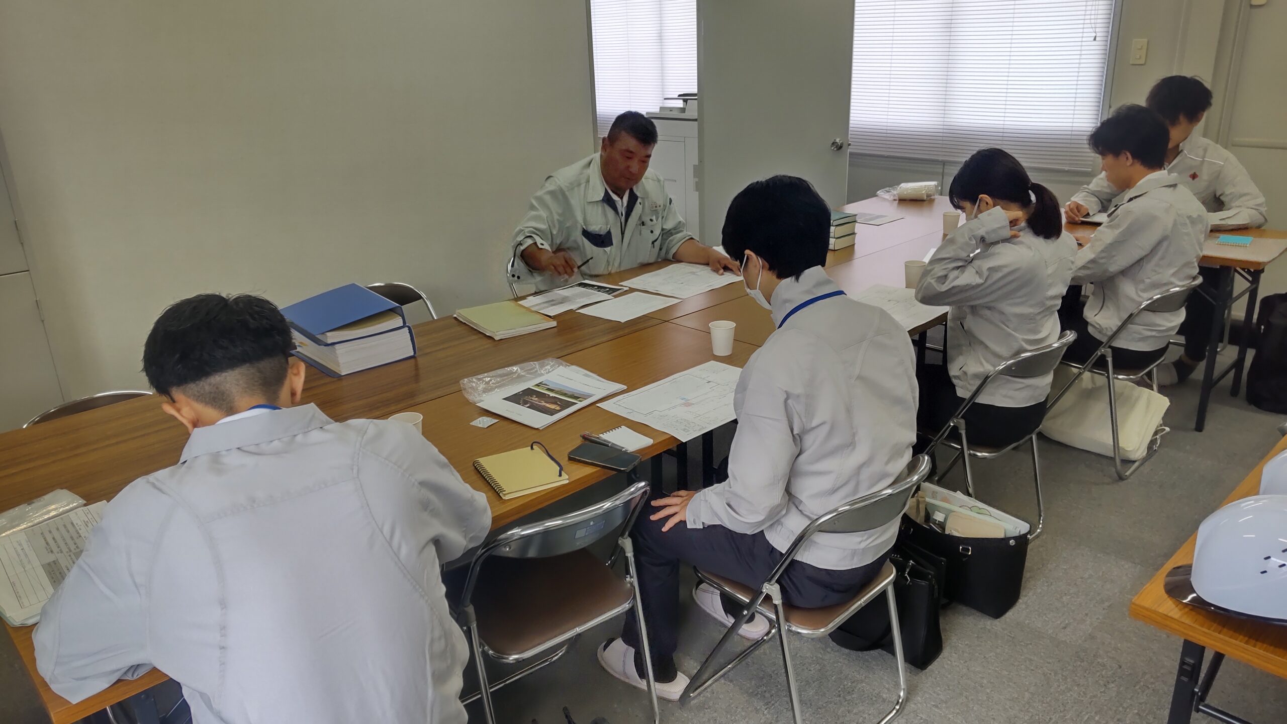 奈良春日野国際ﾌｫｰﾗﾑ特定天井改修工事