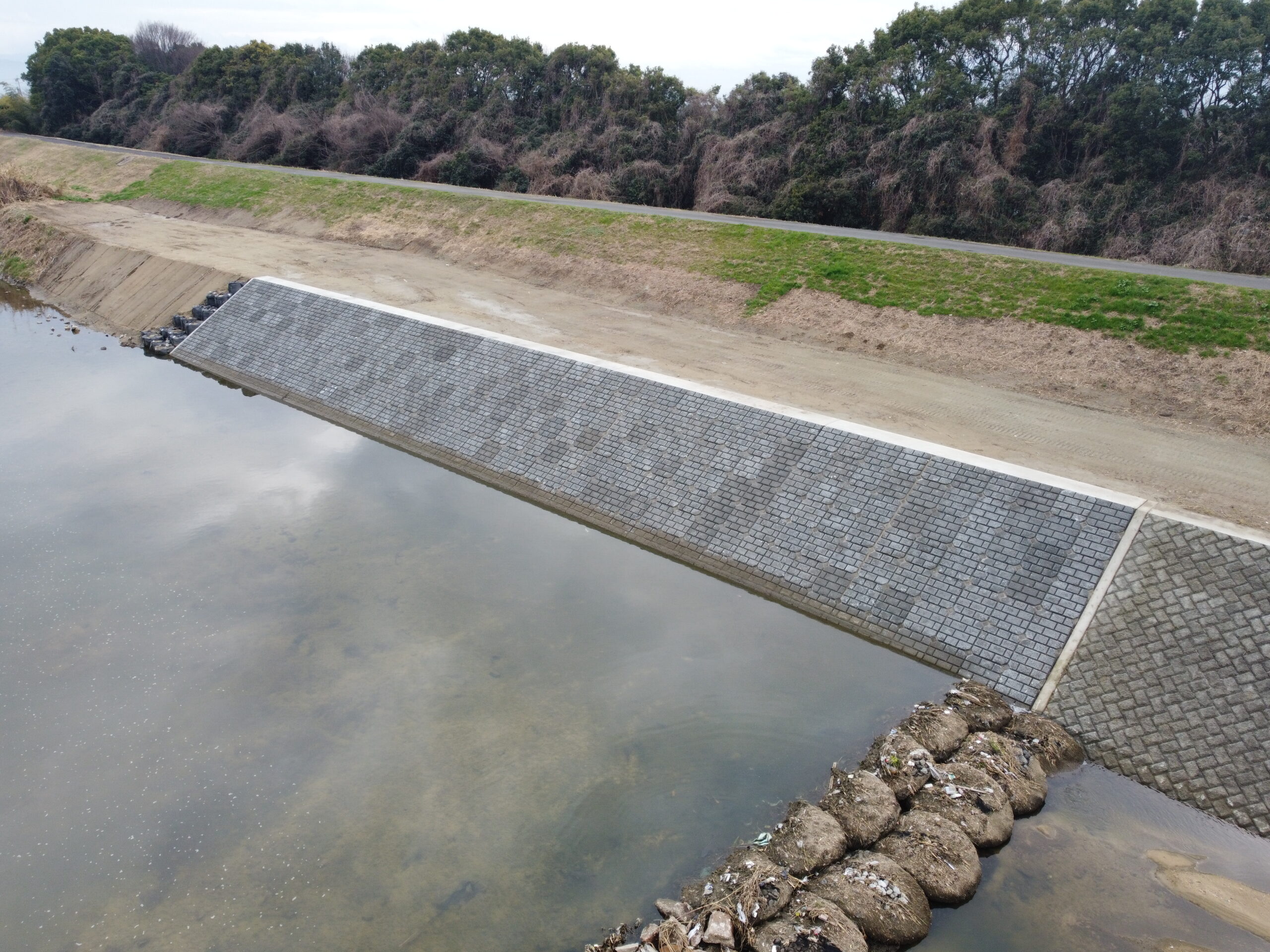 曽我川萱野地区低水護岸補修他工事vol.9