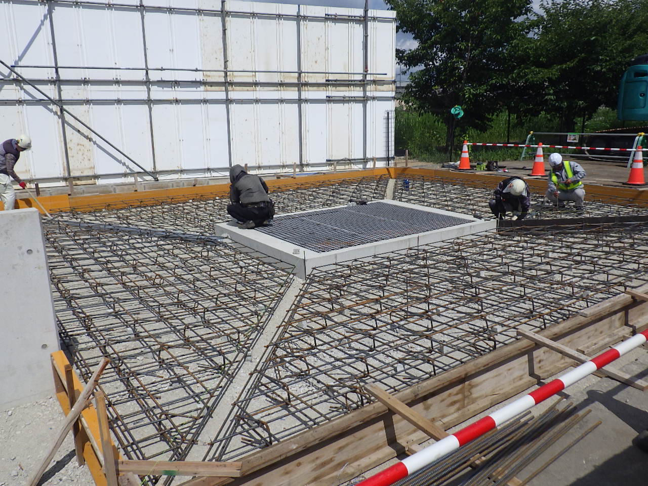 大和北道路下三橋西地区跨道橋下部他工事