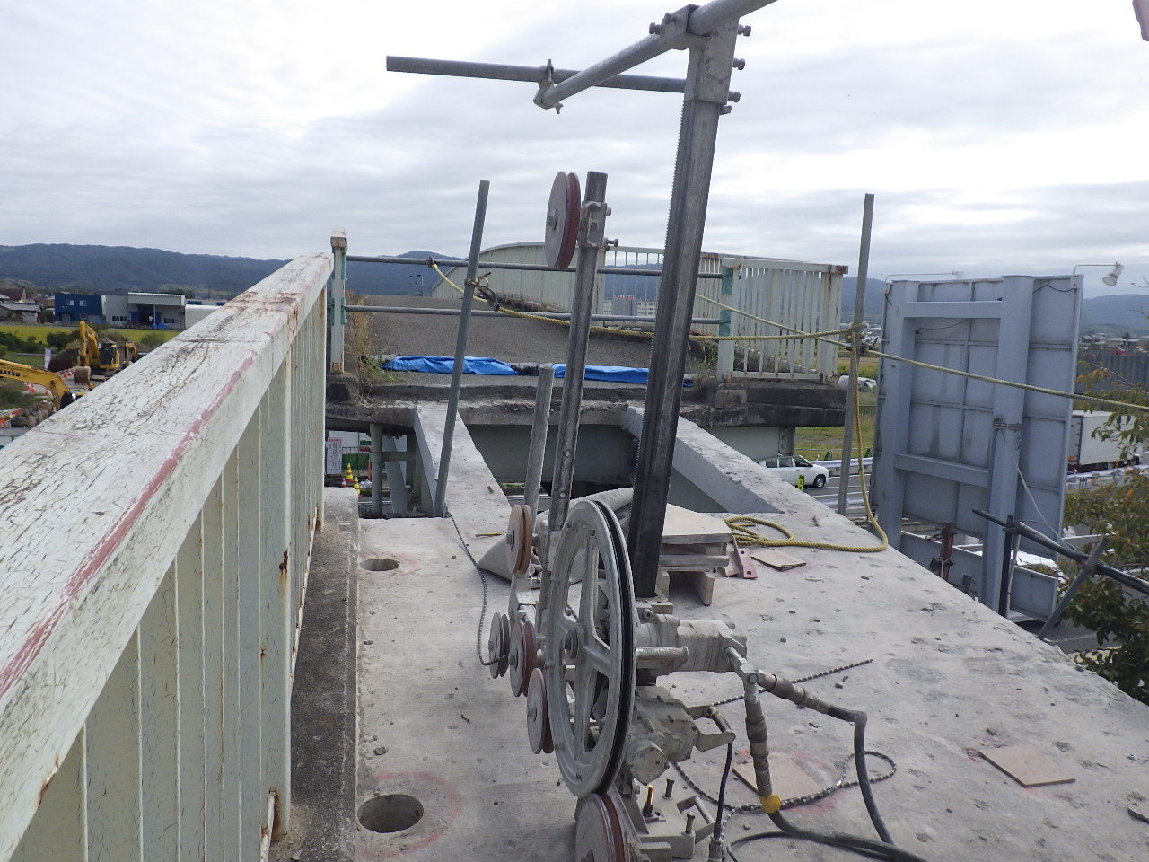 大和北道路下三橋西地区跨道橋下部他工事