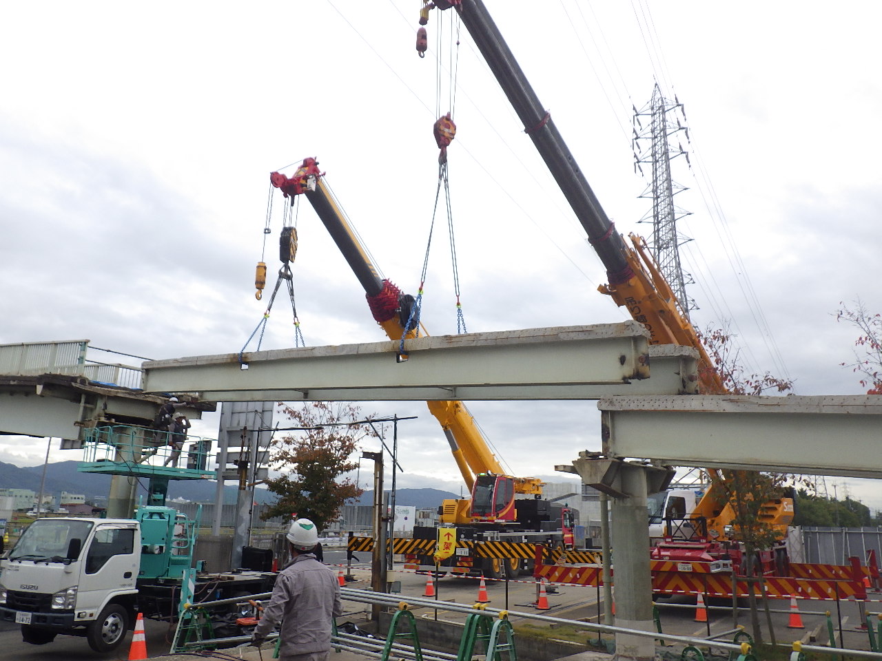 大和北道路下三橋西地区跨道橋下部他工事