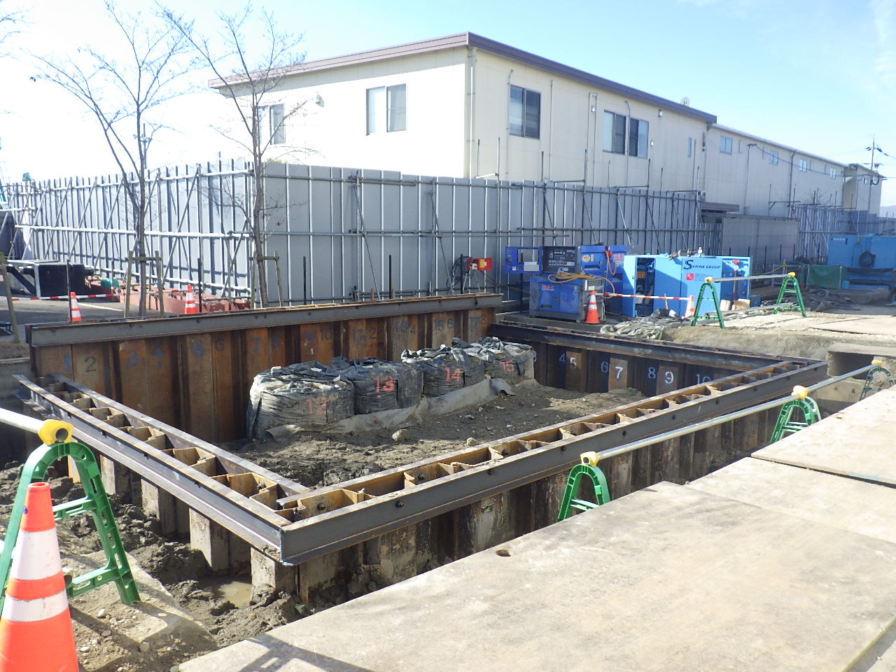 大和北道路下三橋西地区跨道橋下部工事